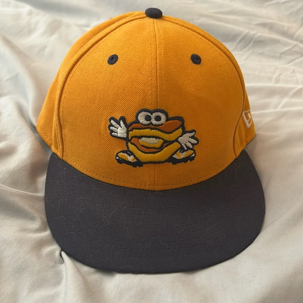 Men's Montgomery Biscuits New Era Gold Authentic Collection 59FIFTY Fitted Hat - Picture 1 of 7